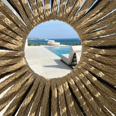 Omnia Villa