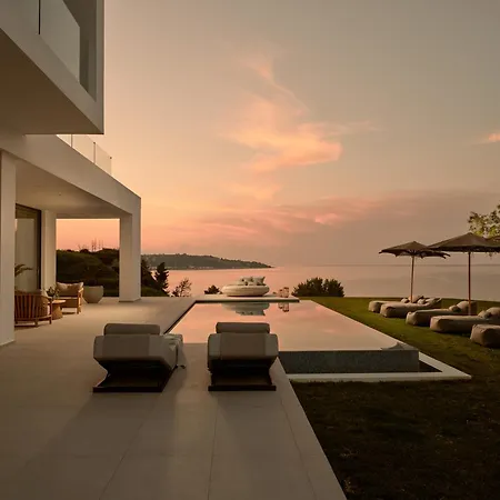 Omnia Villa Argászi